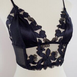 nwt VS embroidered floral bralette crop top bra
